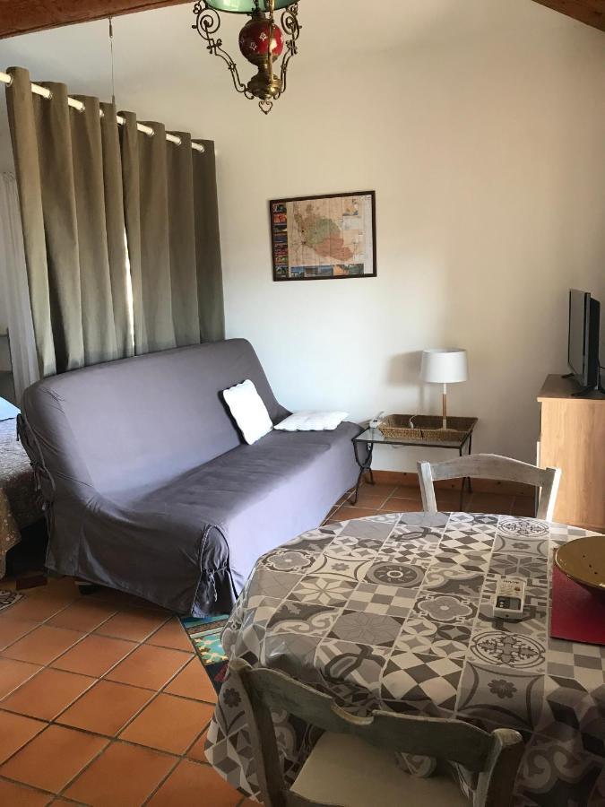Chambres D'Hotes Et Gites Le Mas Mellou Оранж Экстерьер фото