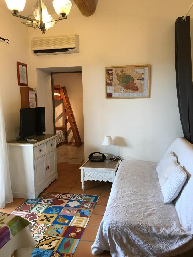 Chambres D'Hotes Et Gites Le Mas Mellou Оранж Экстерьер фото